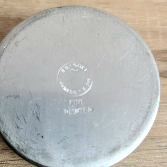 Fine Pewter Seagull Pugwash NS Canada round pewter pill box with horse. - Picture 6 of 7